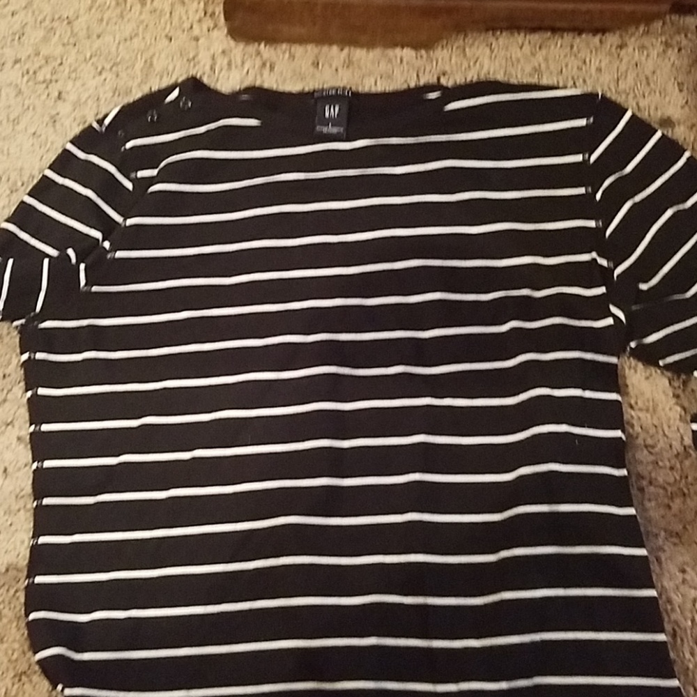 Gap knit stretch top